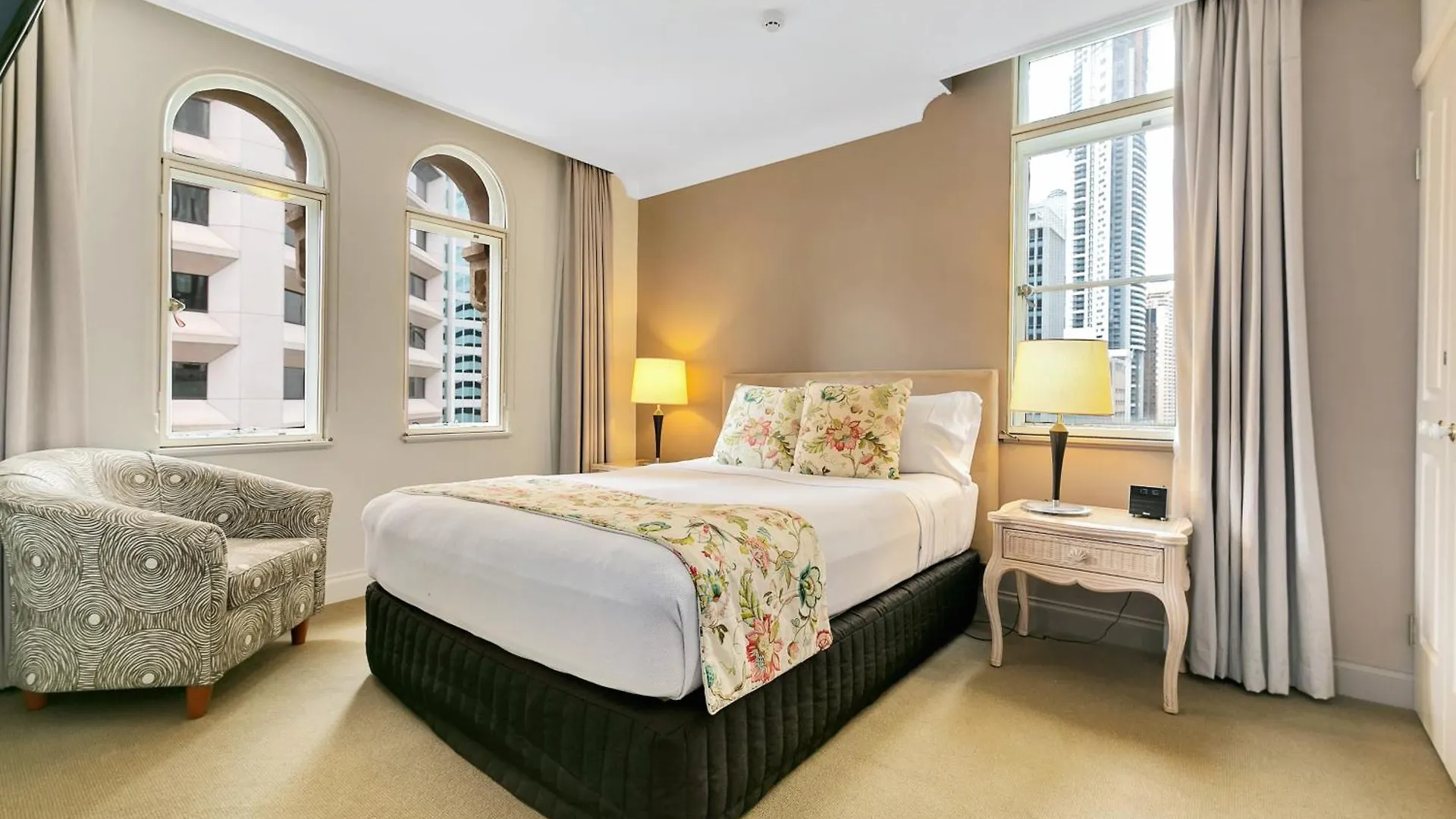 9 Smart 4-Star Hotels In Brisbane CBD Worth Booking