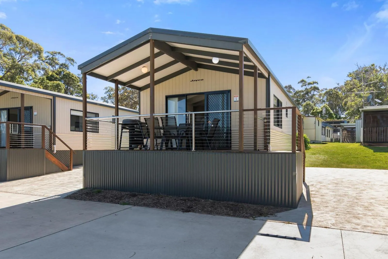 Staying In South Coast NSW: 11 Beach Hotels Compared